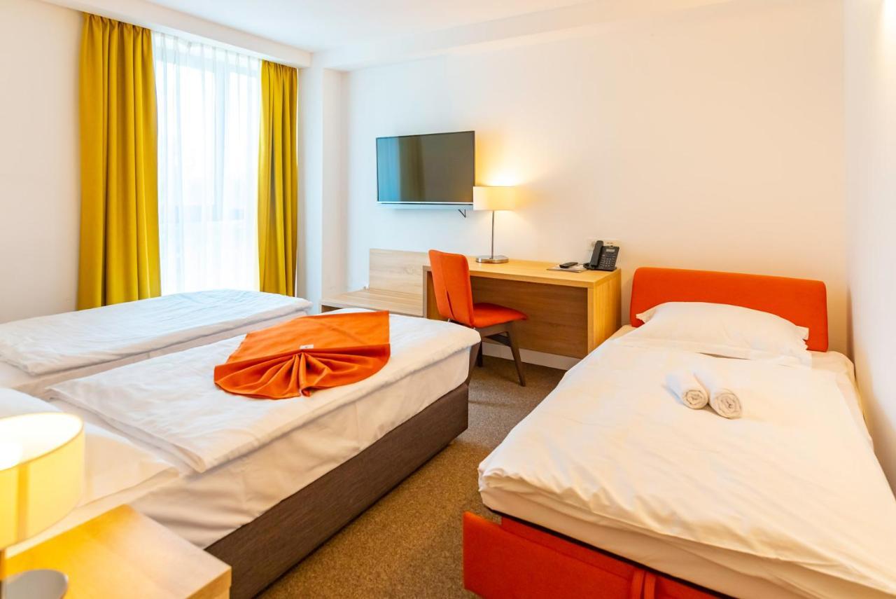 Hotel Park Superior 3* ชาโคเว็ค ภายนอก รูปภาพ